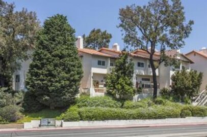 Stunning La Jolla Village Tennis Club Townhouse Located at 3800 La Jolla Village Drive was Just Sold